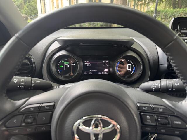 Toyota YARIS 1.5 Hybrid Business Plus
