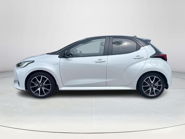 Toyota YARIS 1.5 Hybrid Executive | Bi-tone lak | Carplay | 17 inch LM-velgen | Stoelverwarming |