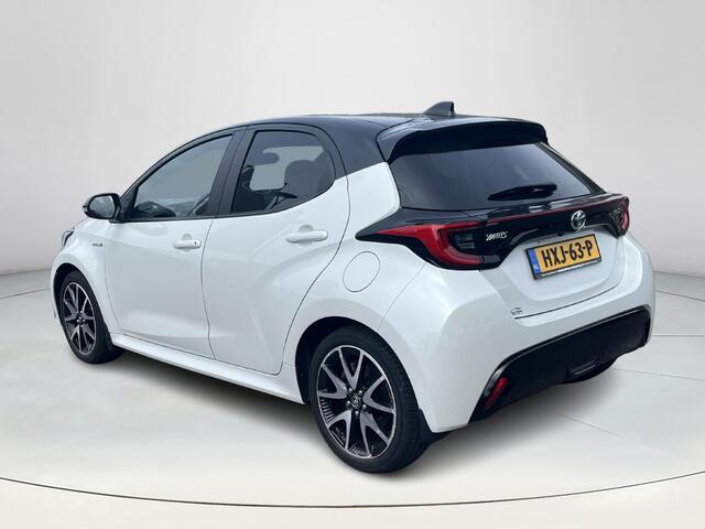 Toyota YARIS 1.5 Hybrid Executive | Bi-tone lak | Carplay | 17 inch LM-velgen | Stoelverwarming |