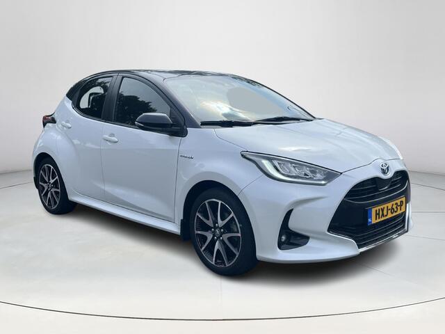 Toyota YARIS 1.5 Hybrid Executive | Bi-tone lak | Carplay | 17 inch LM-velgen | Stoelverwarming |