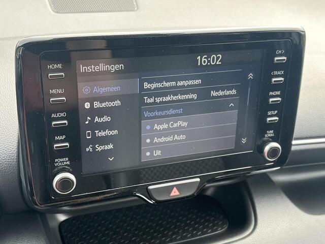 Toyota YARIS 1.5 Hybrid Executive | Bi-tone lak | Carplay | 17 inch LM-velgen | Stoelverwarming |