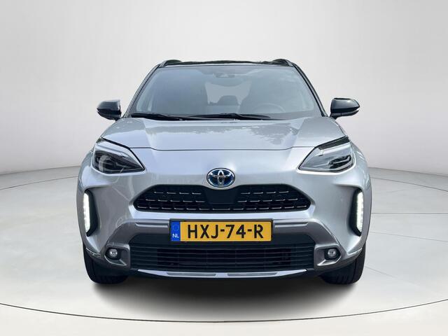 Toyota YARIS Cross 1.5 Hybrid Adventure | Navigatie | Stoel- + stuurverwarming | 18 inch LM-velgen | Parkeersensoren |