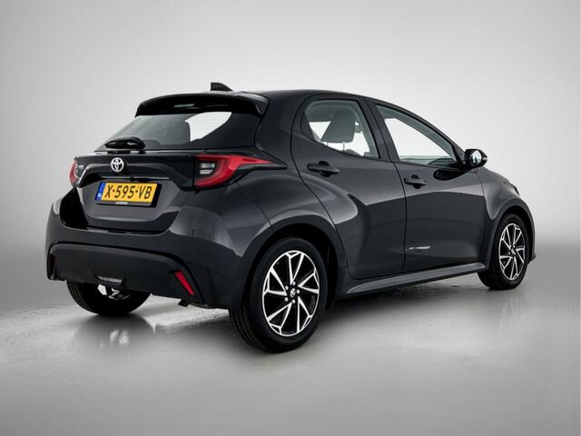 Toyota YARIS 1.5 VVT-i Dynamic | Camera | Airconditioning | Digitaal dashboard | 16'' LM velgen |