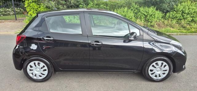 Toyota YARIS 1.5 HYbrid Aspiration camera*ecc*automaat*