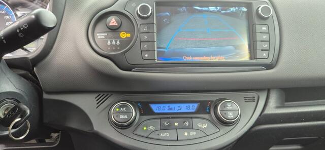 Toyota YARIS 1.5 HYbrid Aspiration camera*ecc*automaat*