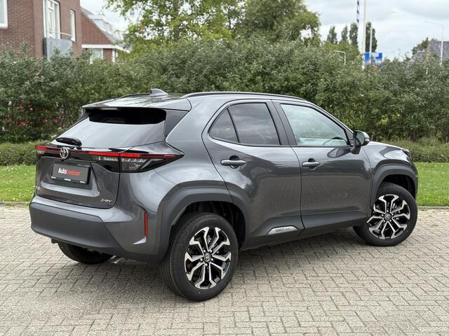 Toyota YARIS Cross 1.5 Hybrid 130 Dynamic Stoel-stuurverwarming| Camera | BSM