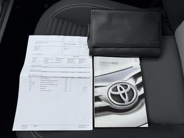 Toyota YARIS 1.5 Hybrid Aspiration / Automaat / Stoelverwarming / Climate Control / Bluetooth / Camera / Elektrische ramen voor