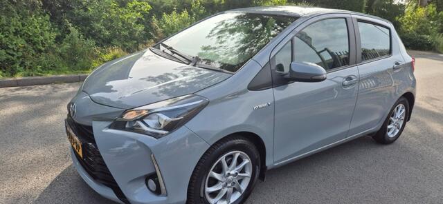 Toyota YARIS 1.5 Hybrid Dynamic *navigatie *Stoelverw.*ecc*
