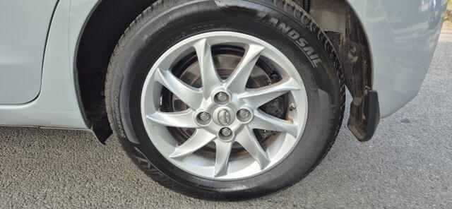Toyota YARIS 1.5 Hybrid Dynamic *navigatie *Stoelverw.*ecc*