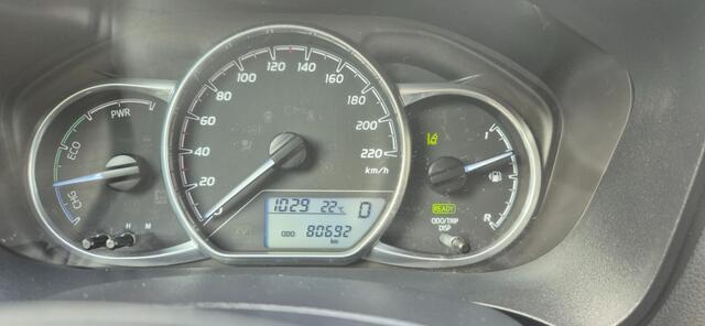 Toyota YARIS 1.5 Hybrid Dynamic *navigatie *Stoelverw.*ecc*