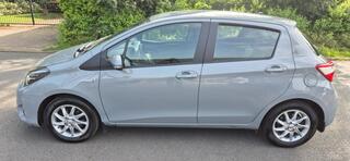 toyota-yaris-1.5-hybrid-dynamic-*na