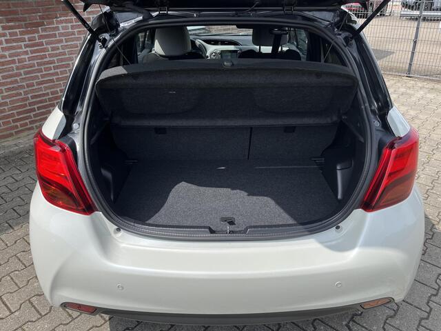 Toyota YARIS 1.5 Hybrid Dynamic Bi-Tone *Navi*Rijstrooksensor*