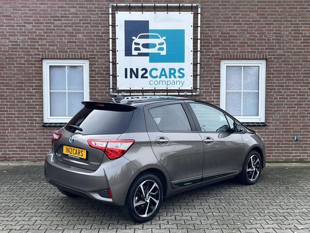 Toyota YARIS 1.5 Hybrid Bi-Tone Plus *Navigatie*Stoelverw.*