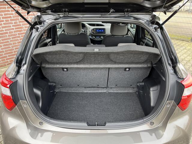 Toyota YARIS 1.5 Hybrid Bi-Tone Plus *Navigatie*Stoelverw.*
