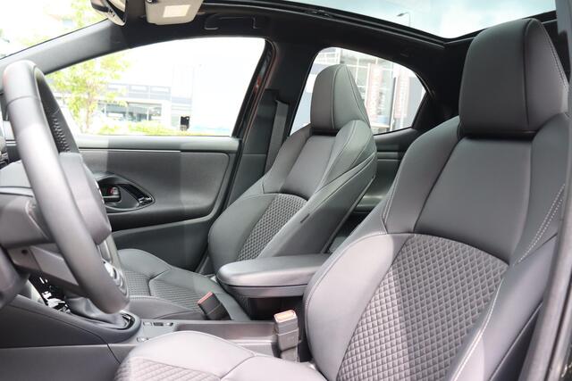 Toyota YARIS 1.5 Hybrid 130 Executive, Panodak