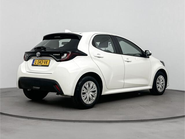 Toyota YARIS 1.5 Hybrid Active | Apple Carplay/Android Auto | Achteruitrijcamera | Bestuurdersstoel In Hoogte Verstelbaar | Buitenspiegels Elektrisch Verwarmd |