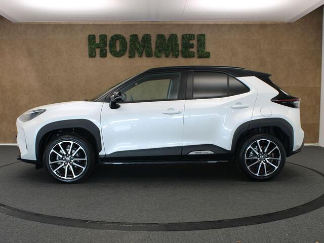 Toyota YARIS Cross 1.5 Hybrid 130 GR Sport - DIRECT UIT VOORRAAD LEVERBAAR - MEERDERE BESCHIKBAAR - HEAD-UP DISPLAY - ELEKTRISCHE ACHTERKLEP - PARKEERSENSOREN VOOR EN ACHTER - JBL GELUIDSINSTALLATIE - DODEHOEK DETECTIE