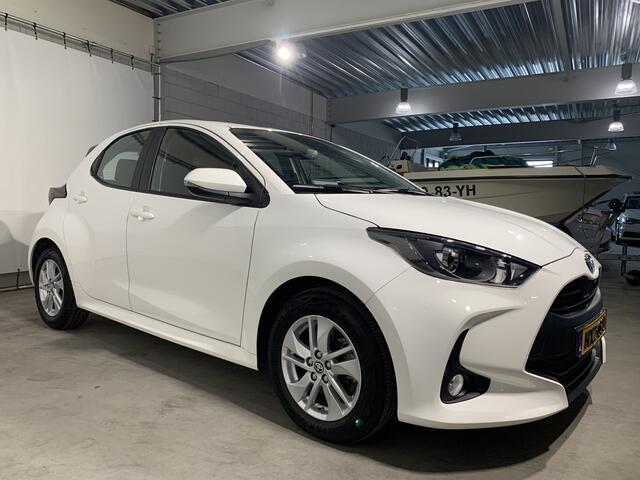 Toyota YARIS 1.5 Hybrid 116pk Comfort 5 Drs 85kw Carplay / A.Camera / ECC / Winter Pack / DAB / Cruise C.