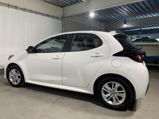 Toyota YARIS 1.5 Hybrid 116pk Comfort 5 Drs 85kw Carplay / A.Camera / ECC / Winter Pack / DAB / Cruise C.