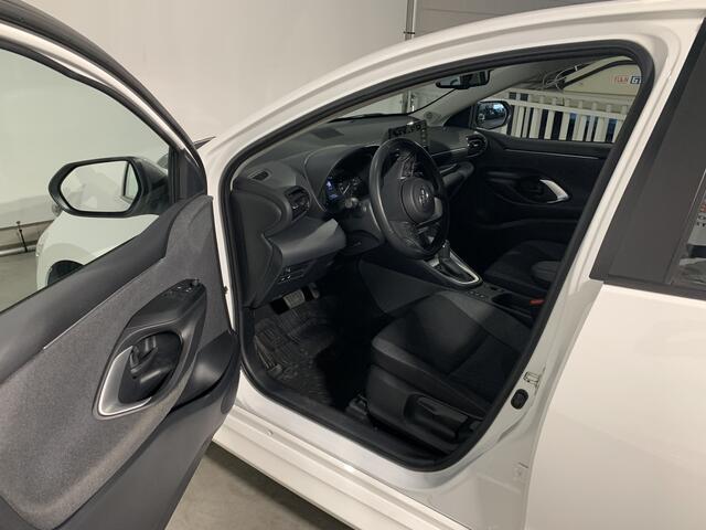 Toyota YARIS 1.5 Hybrid 116pk Comfort 5 Drs 85kw Carplay / A.Camera / ECC / Winter Pack / DAB / Cruise C.