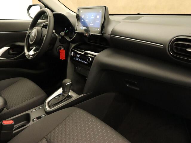Toyota YARIS Cross 1.5 Hybrid Active - DIRECT UIT VOORRAAD LEVERBAAR - MEERDERE BESCHIKBAAR - WINTERPACK - STUUR VERWARMING - STOEL VERWARMING - ADAPTIVE CRUISE CONTROL