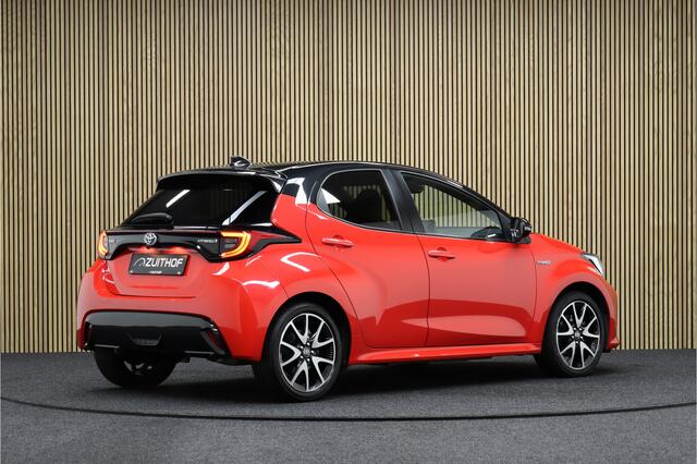 Toyota YARIS 1.5 Hybrid Executive Sport Bi-Tone | Maps Navigatie | Leder | Full Led | Head-up display