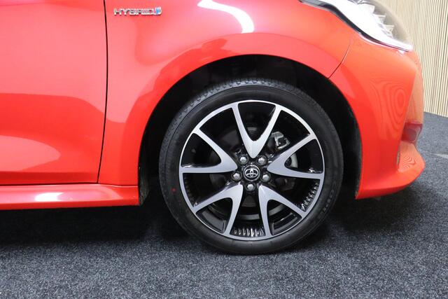 Toyota YARIS 1.5 Hybrid Executive Sport Bi-Tone | Maps Navigatie | Leder | Full Led | Head-up display
