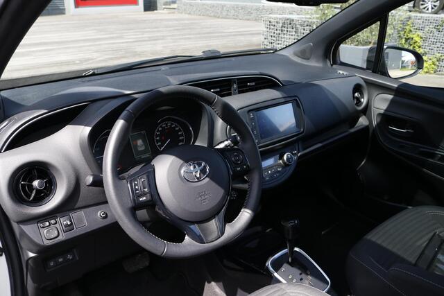 Toyota YARIS 1.5 Hybrid Bi-Tone Plus