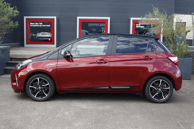Toyota YARIS 1.5 Hybrid Bi-Tone Plus