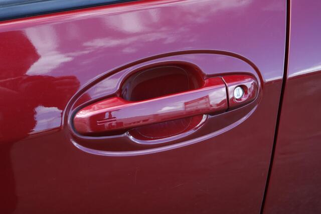 Toyota YARIS 1.5 Hybrid Bi-Tone Plus