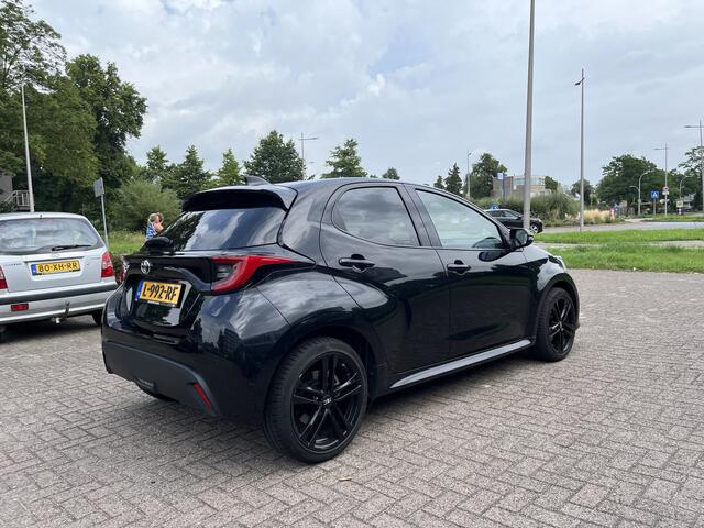 Toyota YARIS 1.5 Hybrid Dynamic Lmv Klima Automaat Acamera Lijndetectie Cruise