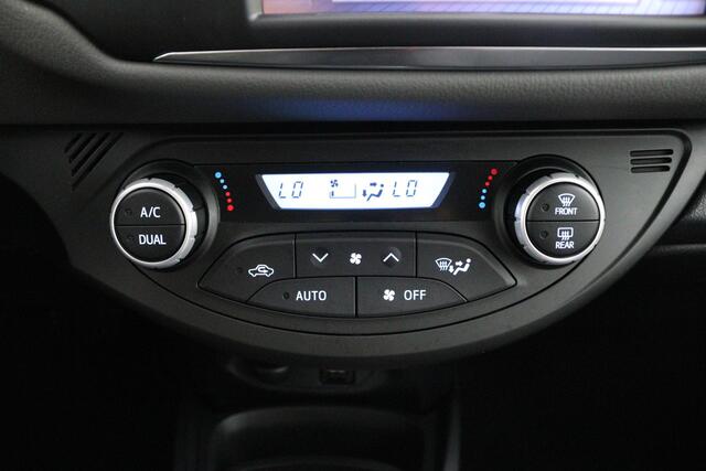 Toyota YARIS 1.5 VVT-i Active | Climate control | Cruise control | Parkeercamera |