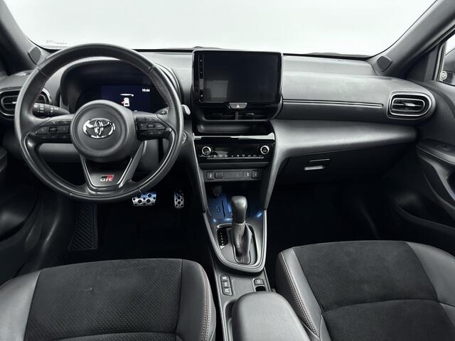 Toyota YARIS Cross 1.5 Hybrid GR Sport Limited | Parkeersensoren V+A | Navigatie |