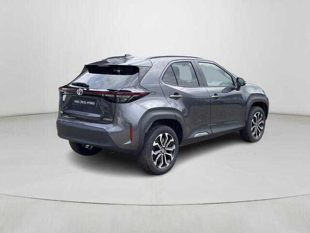 Toyota YARIS Cross 1.5 Hybrid 115 Dynamic Ultimate **STOEL EN STUURWIELVERWARMING/ PARKEERSENSOREN VOOR EN ACHTER/ KEYLESS/ 36 MAANDEN GARANTIE**