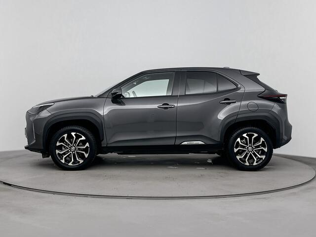 Toyota YARIS Cross 1.5 Hybrid Dynamic Limited | Stuurwiel Verwarmd | Voorstoelen Verwarmd | Cruise Control Adaptief | Rijstrooksensor Met Correctie | Parkeercamera Achter |