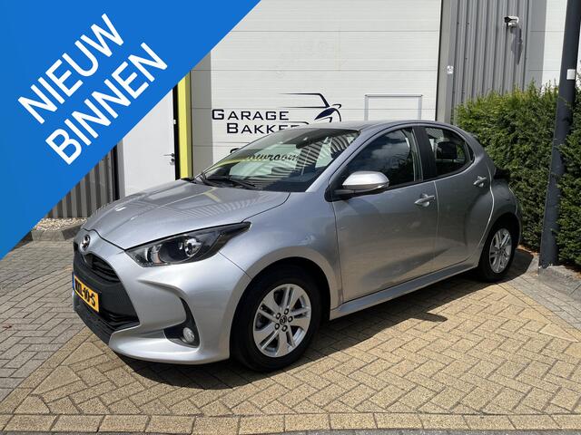 Toyota YARIS Hybrid 1.5 Agile Mazda 2 Hybrid Stoelverwarming, Stuurverwarming, Camera, Climate Control