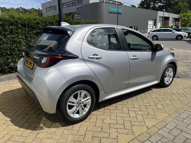Toyota YARIS Hybrid 1.5 Agile Mazda 2 Hybrid Stoelverwarming, Stuurverwarming, Camera, Climate Control