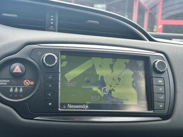 Toyota YARIS 1.5 Hybrid Lease Automaat | Navigatie | Cruise | 15'' Lmv