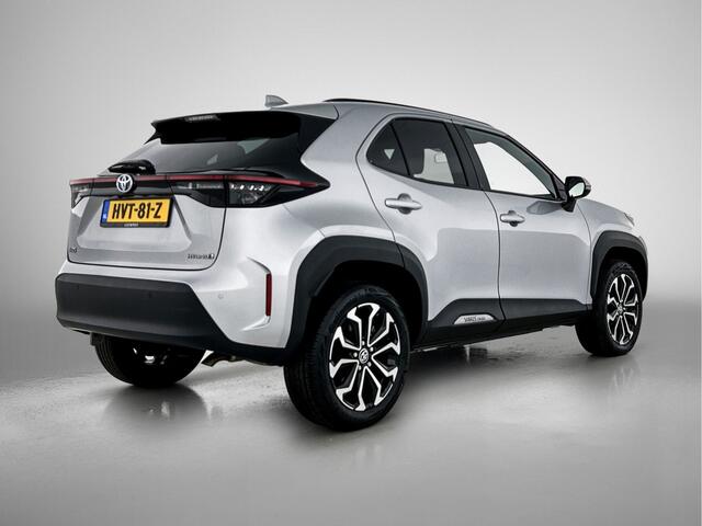 Toyota YARIS Cross 1.5 Hybrid Dynamic | Full map navigatie | Stoelverwarming | Privacy glass | Apple carplay |
