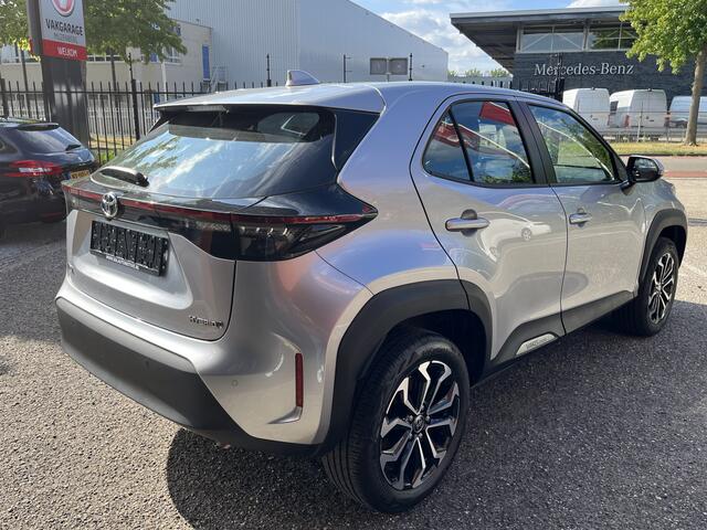 Toyota YARIS Cross 1.5 Hybrid Dynamic // FULL LED // KEYLESS // DODEHOEK // ADAPT. CRUISE // CAMERA // STUUR+STOELVERWARMING //