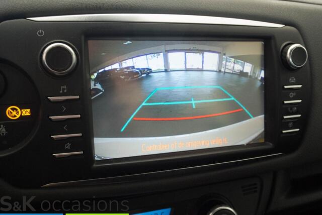 Toyota YARIS 1.5 Hybrid Dynamic NAVI PDC Cruise