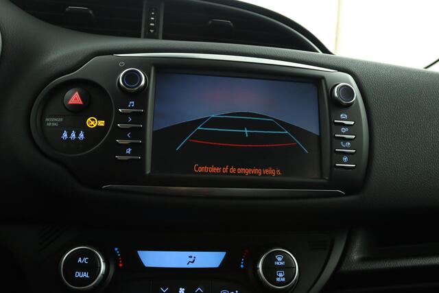 Toyota YARIS 1.5 Hybrid Design Sport | Climate control | Cruise control | Achteruitrijcamera | Lichtmetaal |