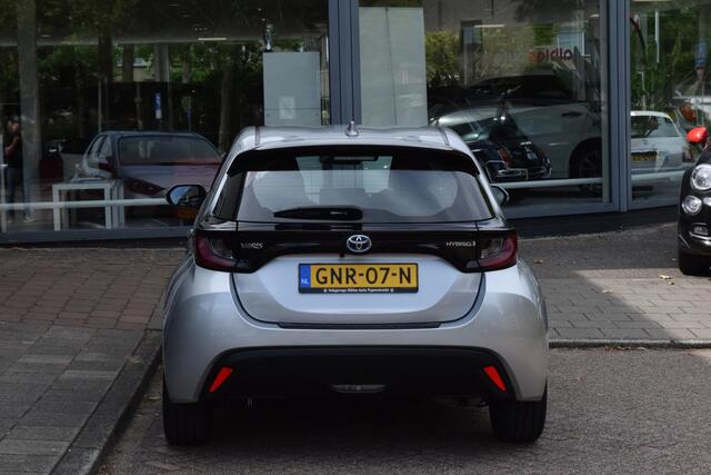 Toyota YARIS 1.5 Hybrid Active|Nav|Cam.|17"|Stoelverw.
