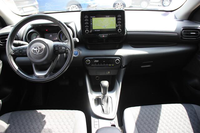 Toyota YARIS 1.5 Hybrid First Edition | Navi | Keyless | Carplay & Android Auto |