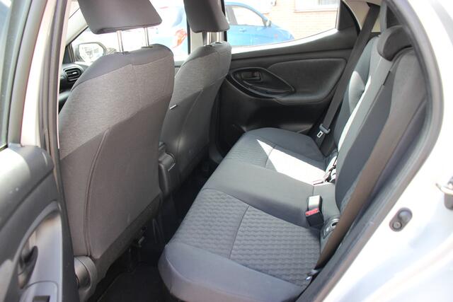Toyota YARIS 1.5 Hybrid First Edition | Navi | Keyless | Carplay & Android Auto |
