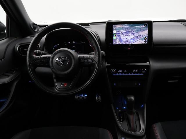 Toyota YARIS Cross 1.5 HYBRID GR SPORT TWO TONE + AFN. TREKHAAK | HEAD-UP | CARPLAY | ADAPTIVE CRUISE | SPORTSTOELEN