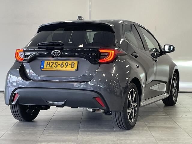 Toyota YARIS 1.5 Hybrid Dynamic DODE HOEK SENSOREN | STOEL/STUUR VERWARMING | APPLE CARPLAY | CAMERA