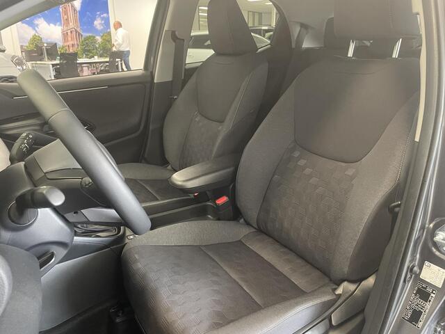 Toyota YARIS 1.5 Hybrid Dynamic DODE HOEK SENSOREN | STOEL/STUUR VERWARMING | APPLE CARPLAY | CAMERA