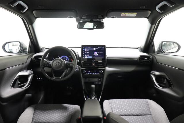 Toyota YARIS Cross 1.5 Hybrid 115 Dynamic, ¤1000,- Inruilpremie, Comfort Pack, BSM, Apple Carplay & Android Auto, Parkeersensoren voor & Achter, Stuur & Stoel verwarming