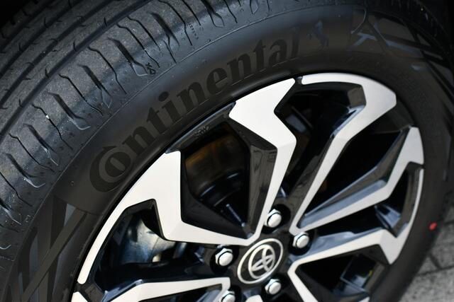 Toyota YARIS Cross 1.5 Hybrid 115 Dynamic Limited Automaat 116pk | Stoel- & Stuur verwarming | Achteruitrijcamera |